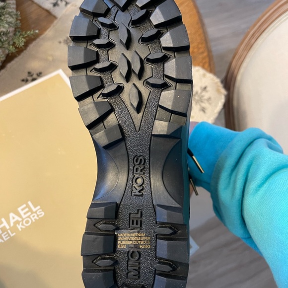 Michael Kors Fashion Hiking Boots Size 6.5 - Picture 5 of 6
